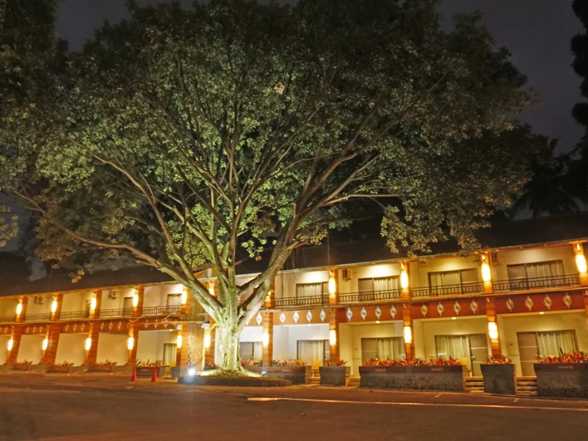 Royal Safari Garden - Cendrawasih Hotel