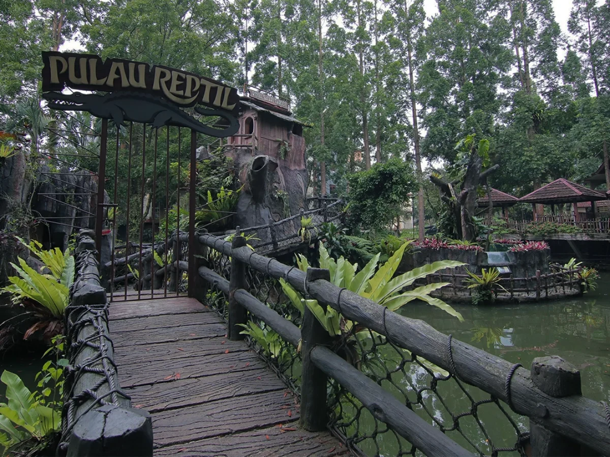 Royal Safari Garden - Experiences