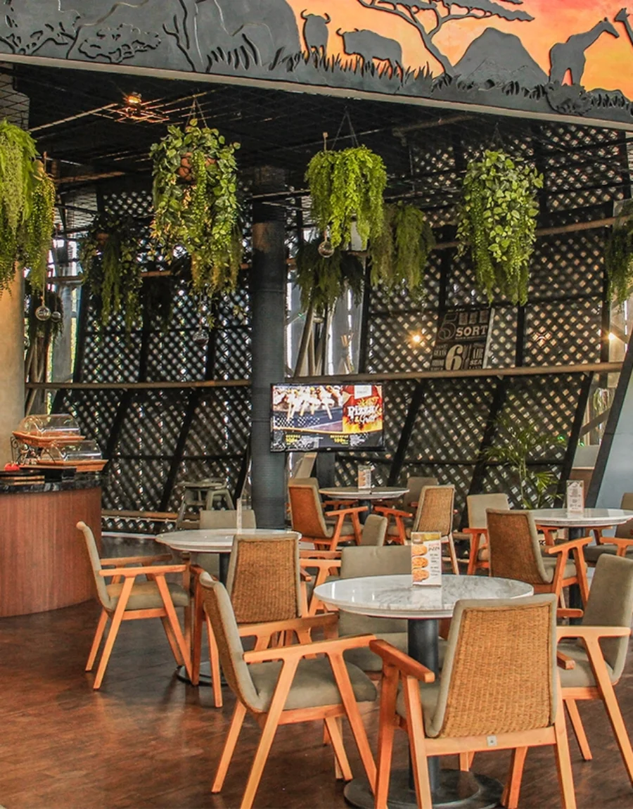Royal Safari Garden - Kanoopi Coffee & Eatery